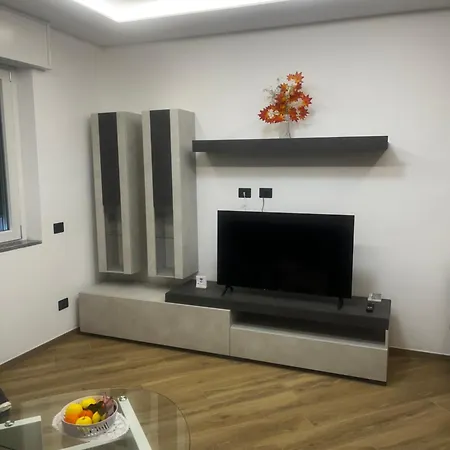 3 Apartment *